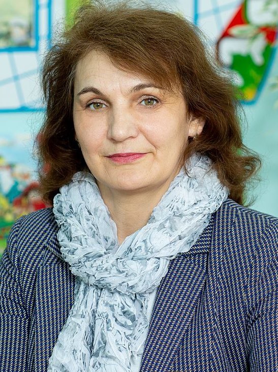 Минхарисова Елена Николаевна.